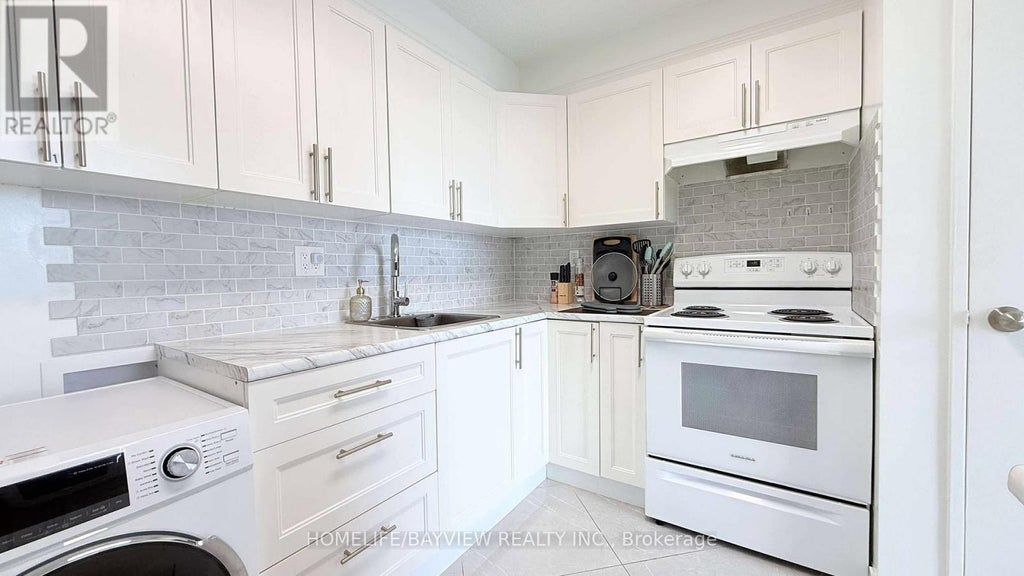 909 - 4645 Jane Street, Toronto (black Creek)