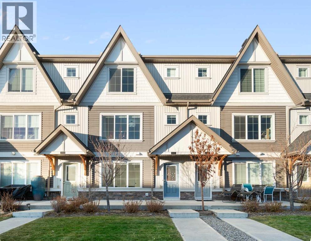 2003, 250 Fireside View, Cochrane