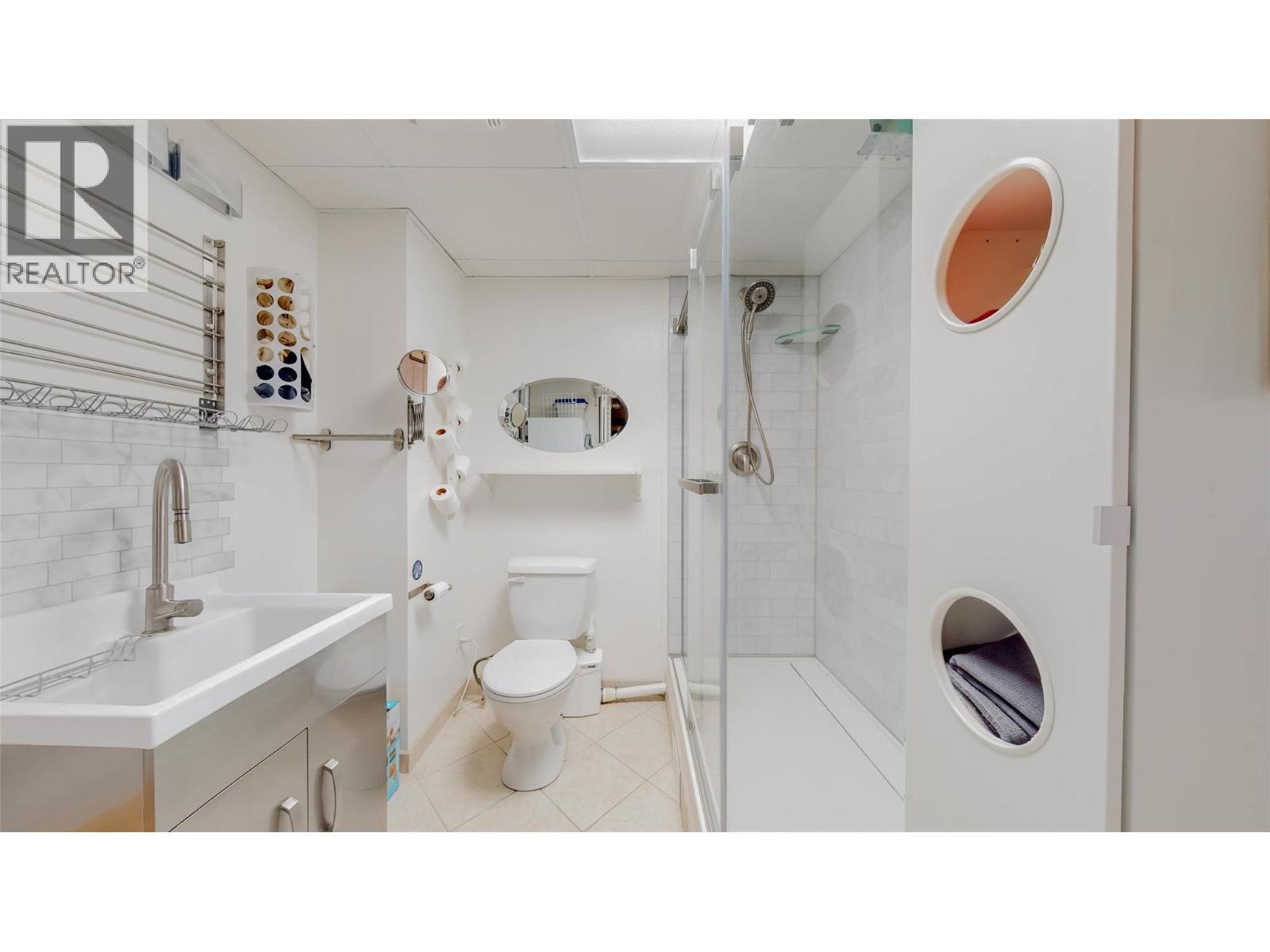 8029 Vedette Drive. Osoyoos, British Columbia