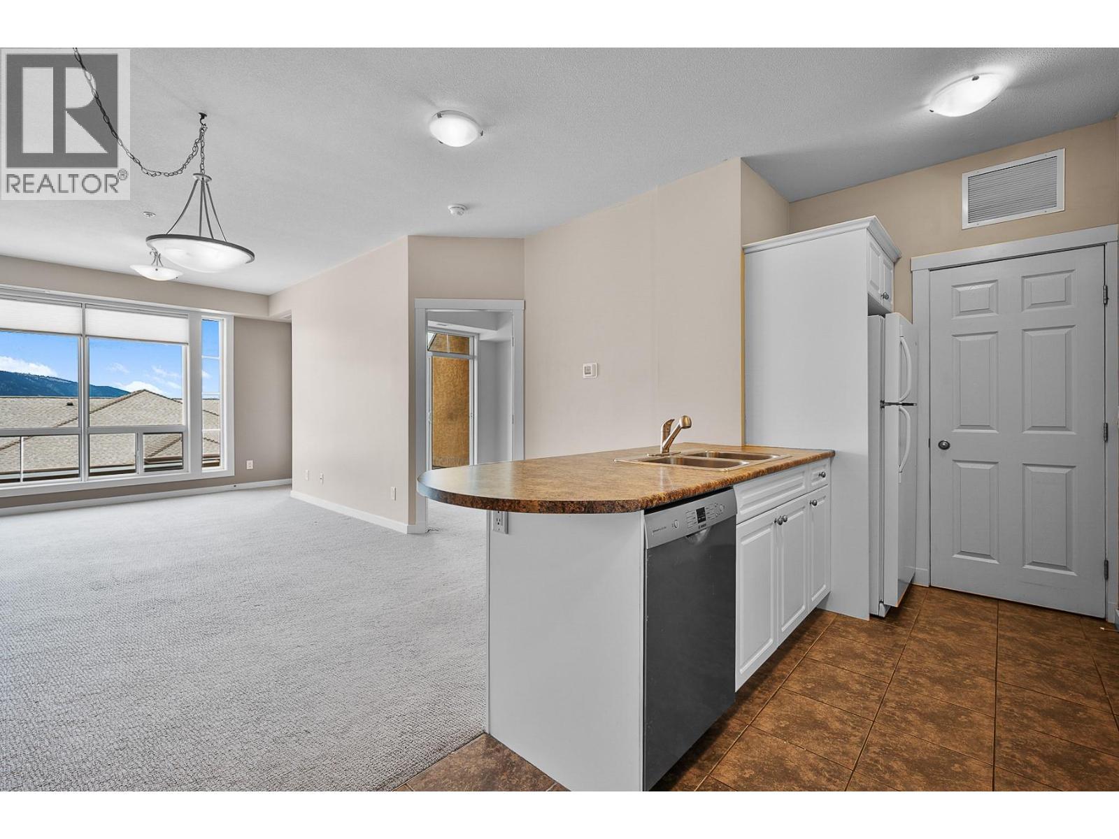 3550 Woodsdale Road Unit# 414. Lake Country, British Columbia