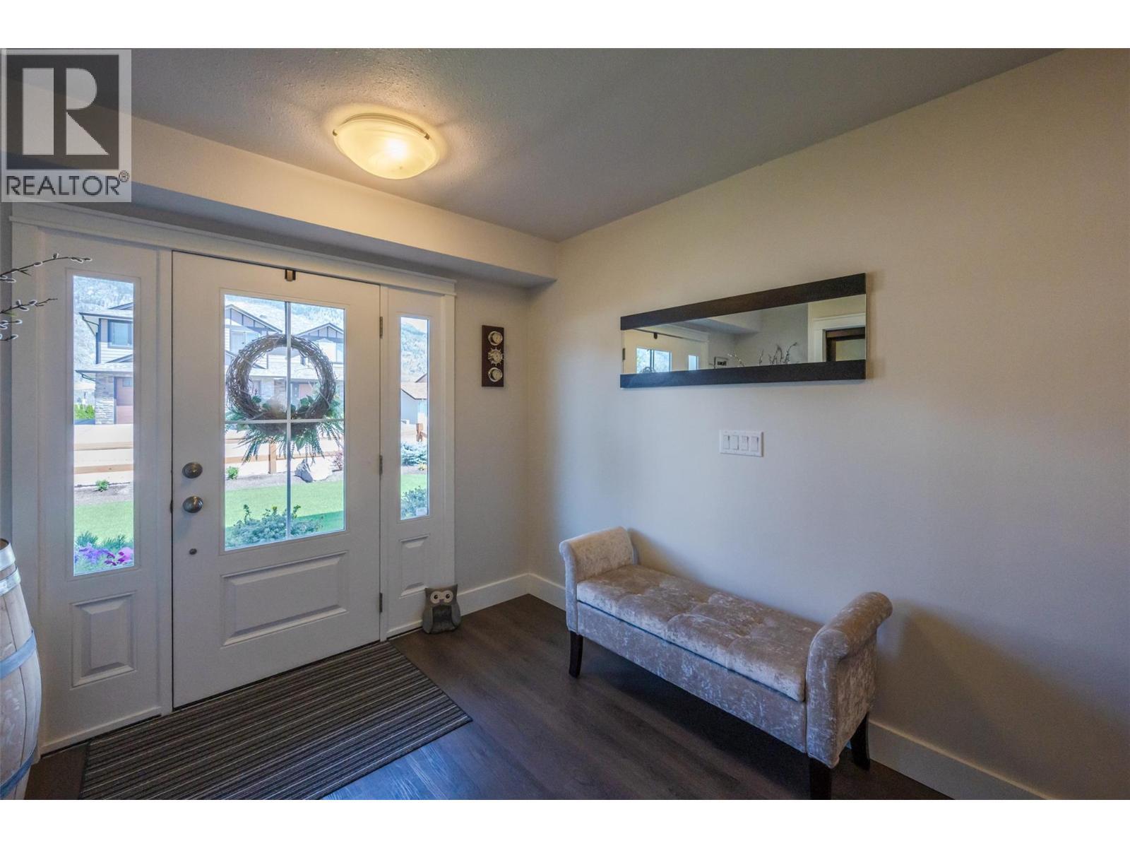 6 Mcintosh Court. Osoyoos, British Columbia