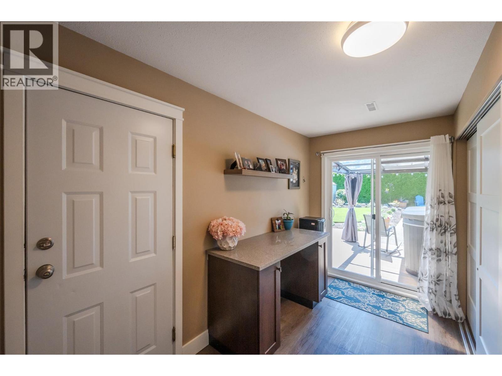 6 Mcintosh Court. Osoyoos, British Columbia