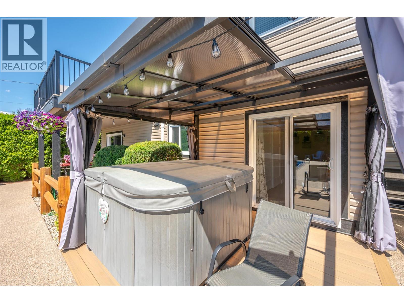 6 Mcintosh Court. Osoyoos, British Columbia