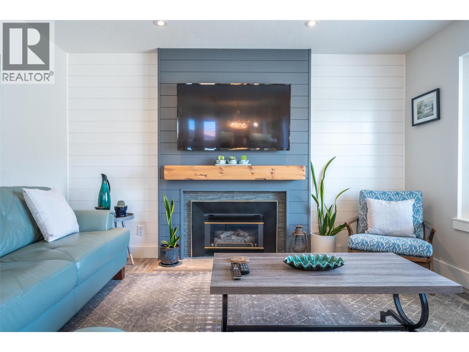 6 Mcintosh Court. Osoyoos, British Columbia