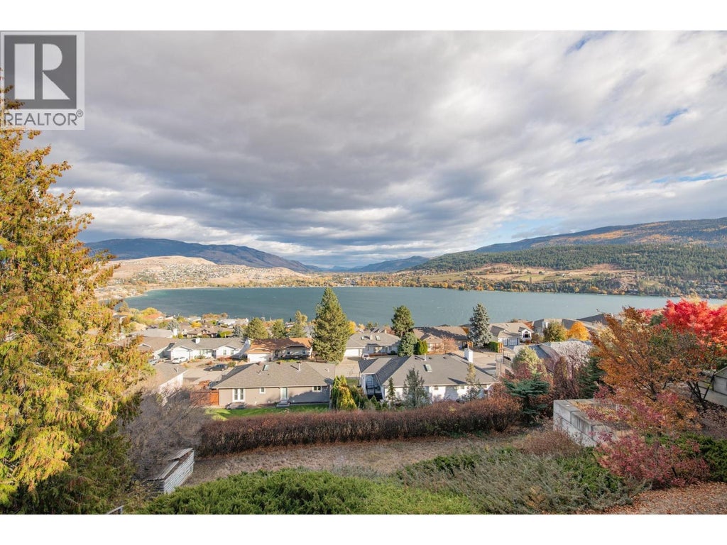 7903 Lakeview Drive, Coldstream