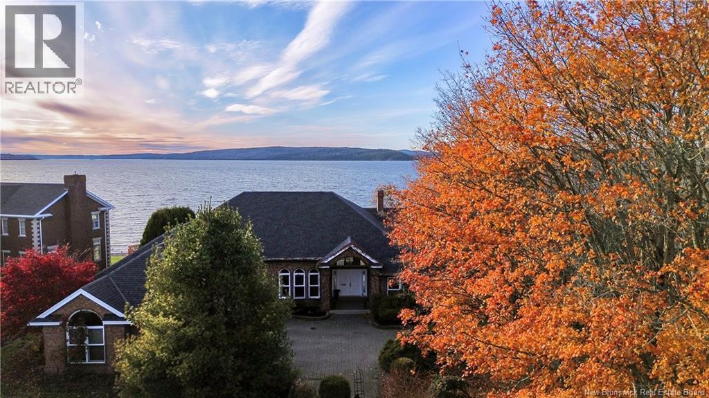 39 Elizabeth Parkway, Rothesay