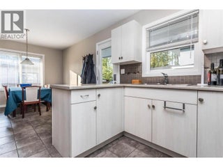 932-930 Lawson Avenue. Kelowna, British Columbia