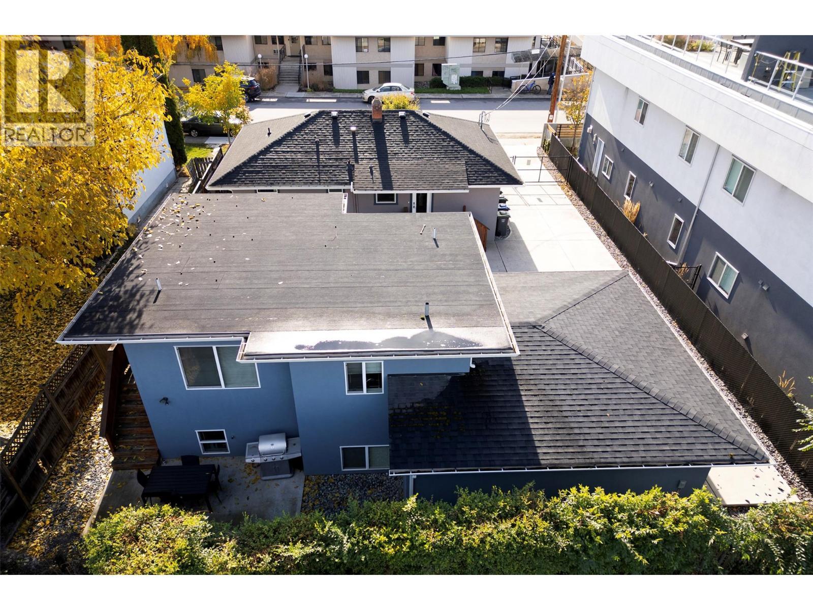 932-930 Lawson Avenue. Kelowna, British Columbia