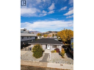 932-930 Lawson Avenue. Kelowna, British Columbia