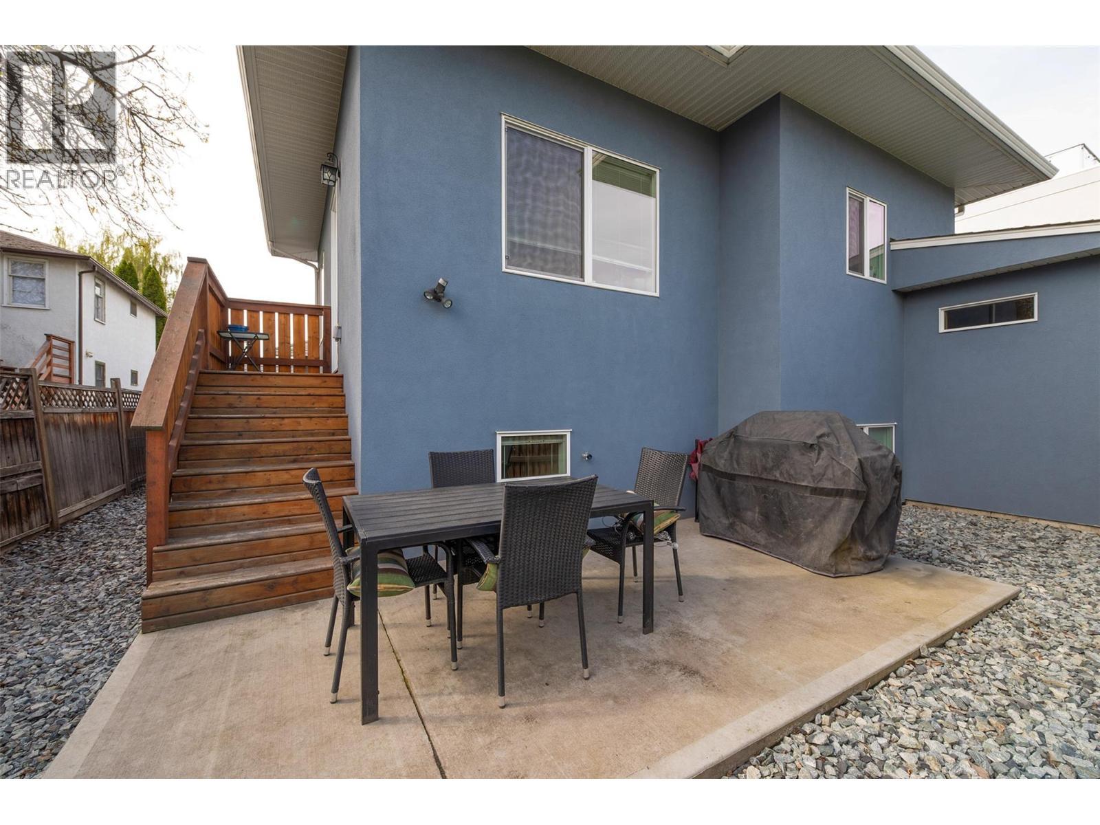 932-930 Lawson Avenue. Kelowna, British Columbia