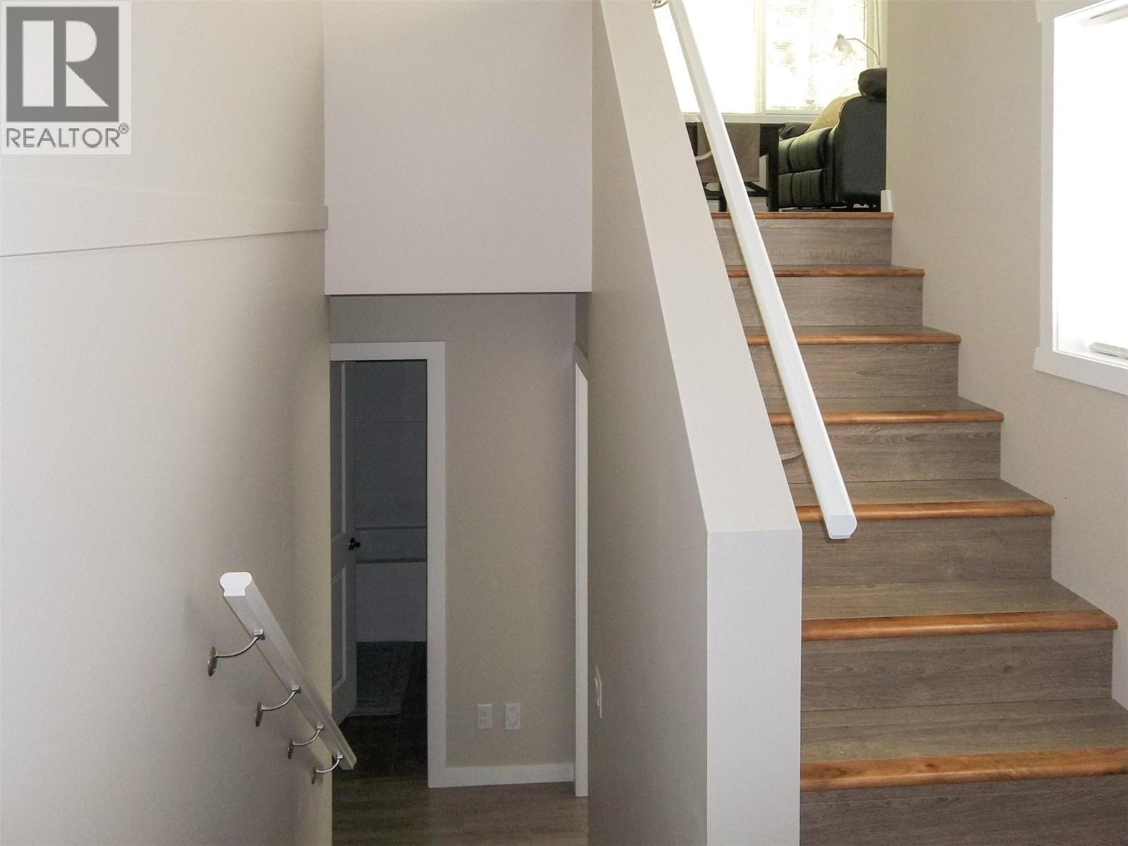 932-930 Lawson Avenue. Kelowna, British Columbia