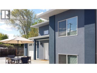 932-930 Lawson Avenue. Kelowna, British Columbia