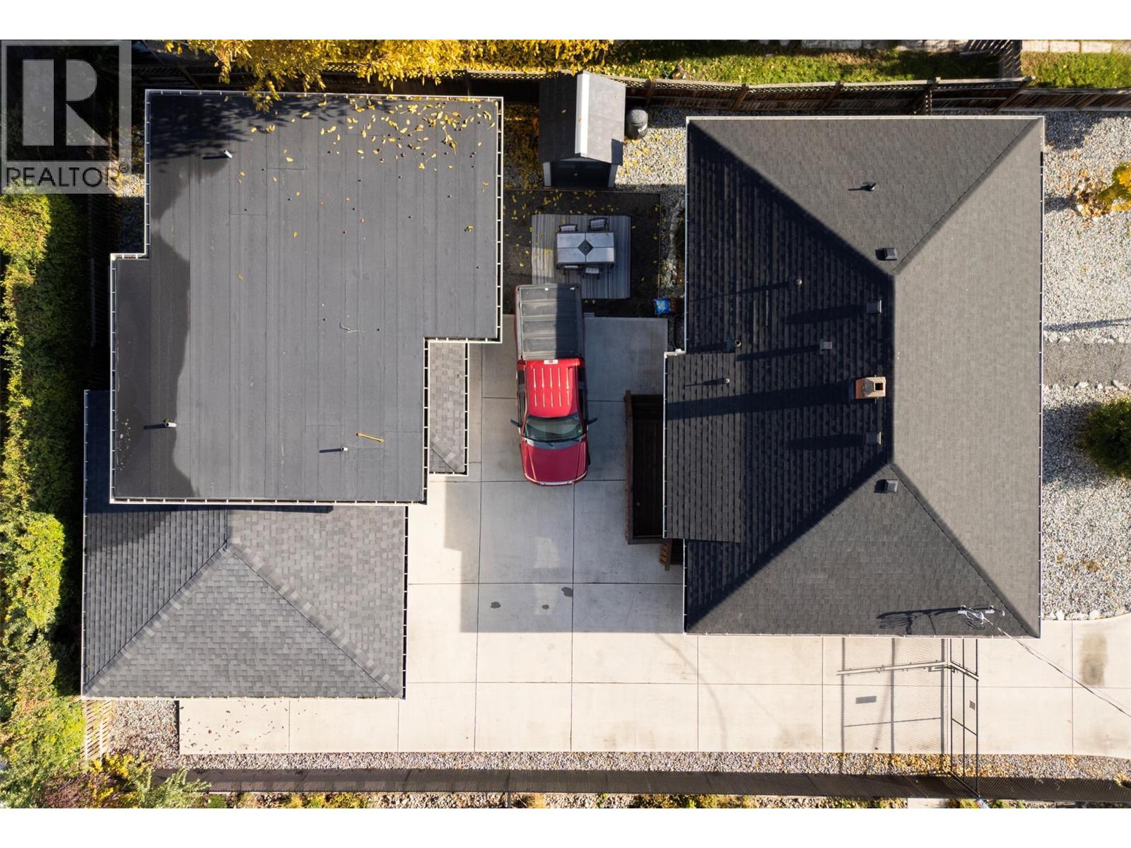 932-930 Lawson Avenue. Kelowna, British Columbia