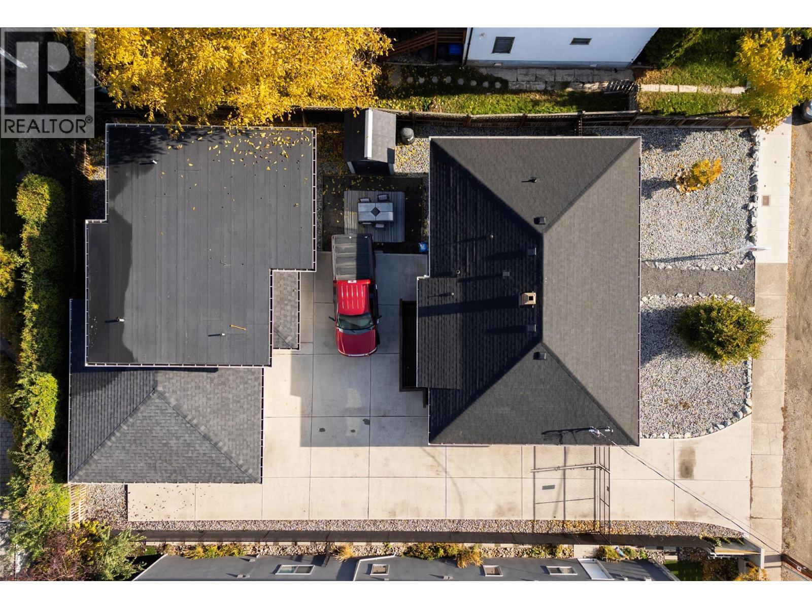 932-930 Lawson Avenue. Kelowna, British Columbia