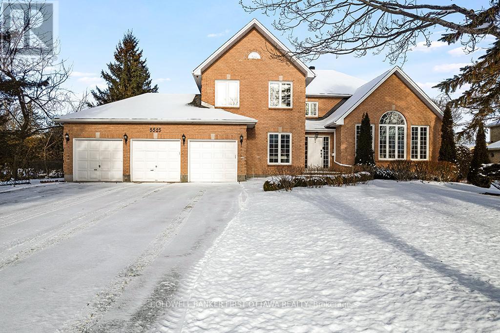 5525 Pettapiece Crescent, Ottawa