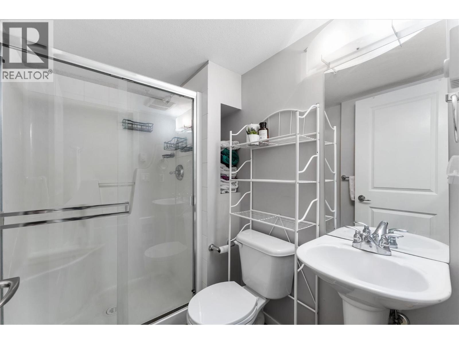 555 Yates Road Unit# 403. Kelowna, British Columbia