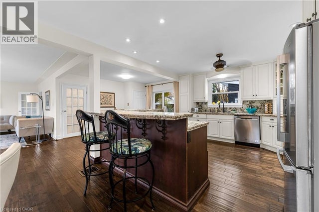 21 Lakeside Drive, Grimsby