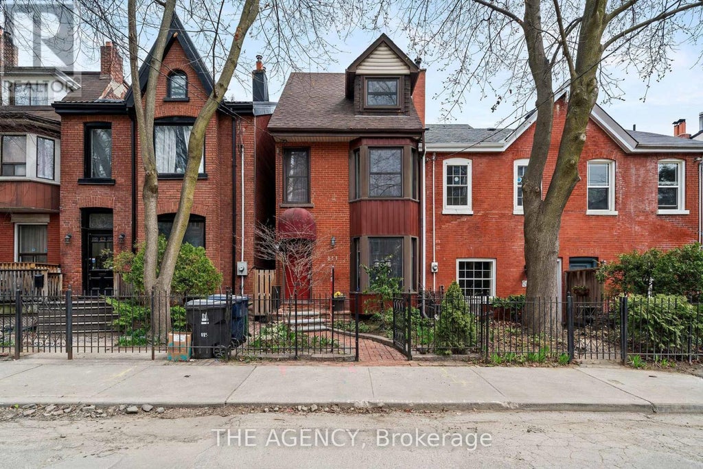 111 Seaton Street, Toronto (moss Park)