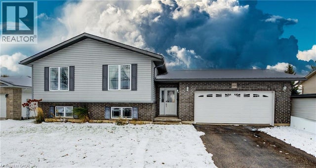 460 King Street E, Mount Forest