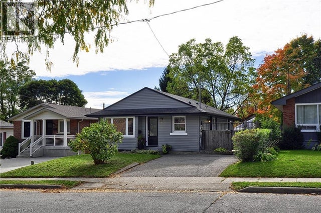 47 Fourth Avenue, Cambridge