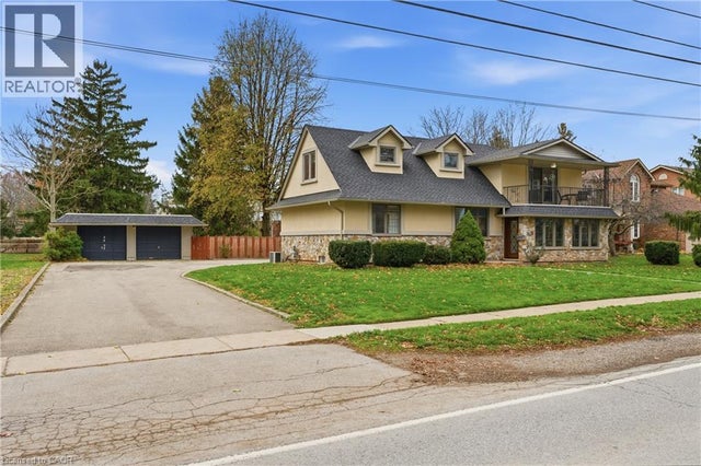 2435 Dorchester Road, Niagara Falls