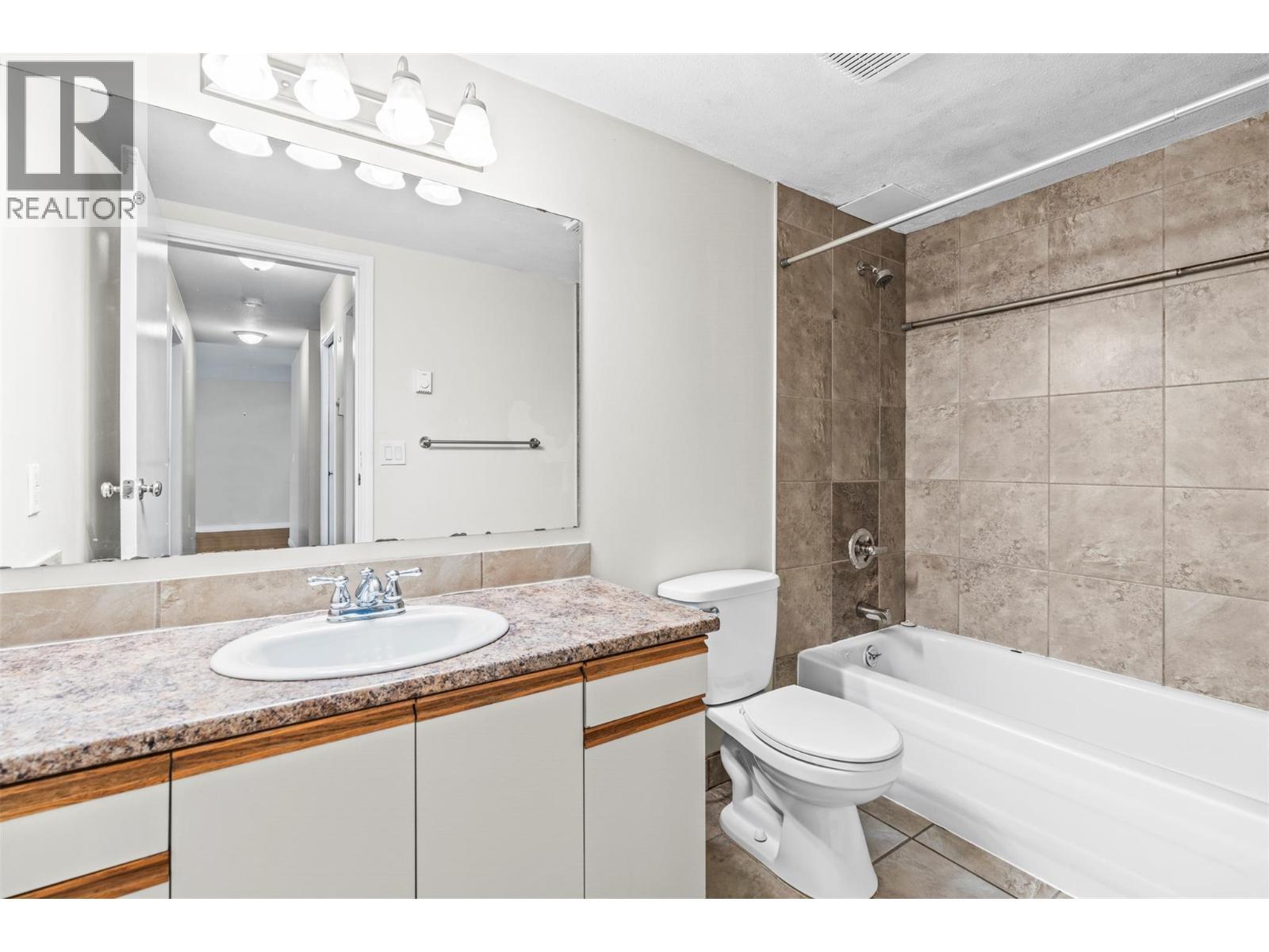 3800 28a Street Unit# 205. Vernon, British Columbia