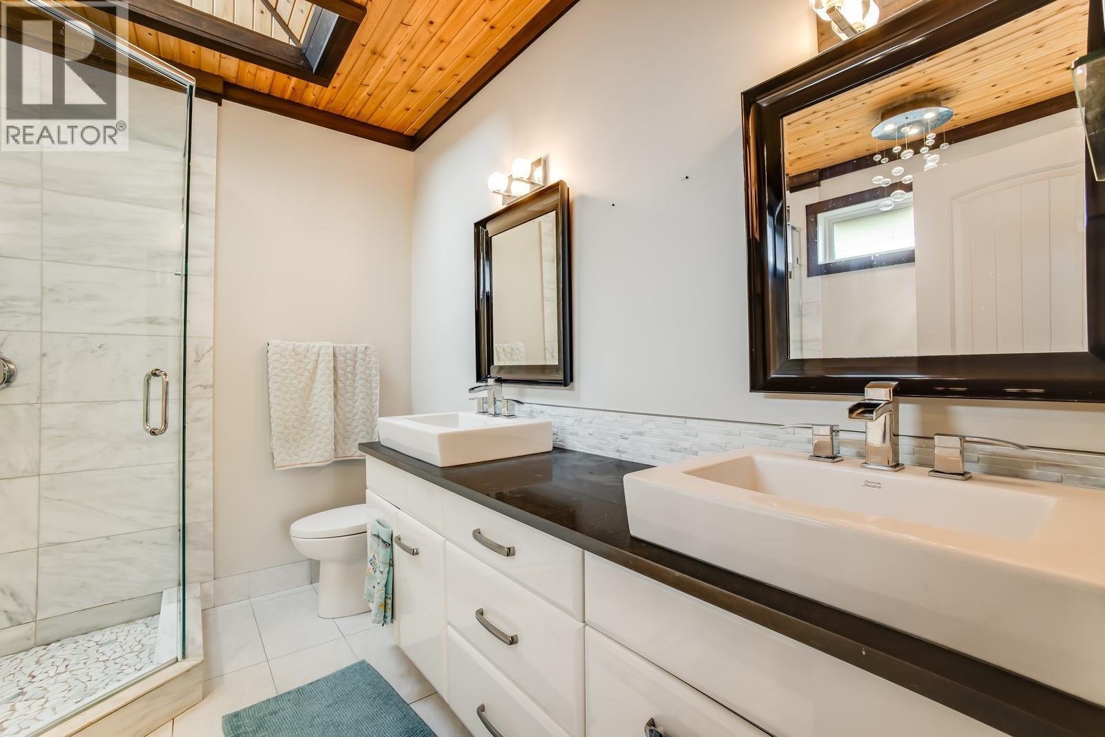 13093 Shoreline Drive. Lake Country, British Columbia