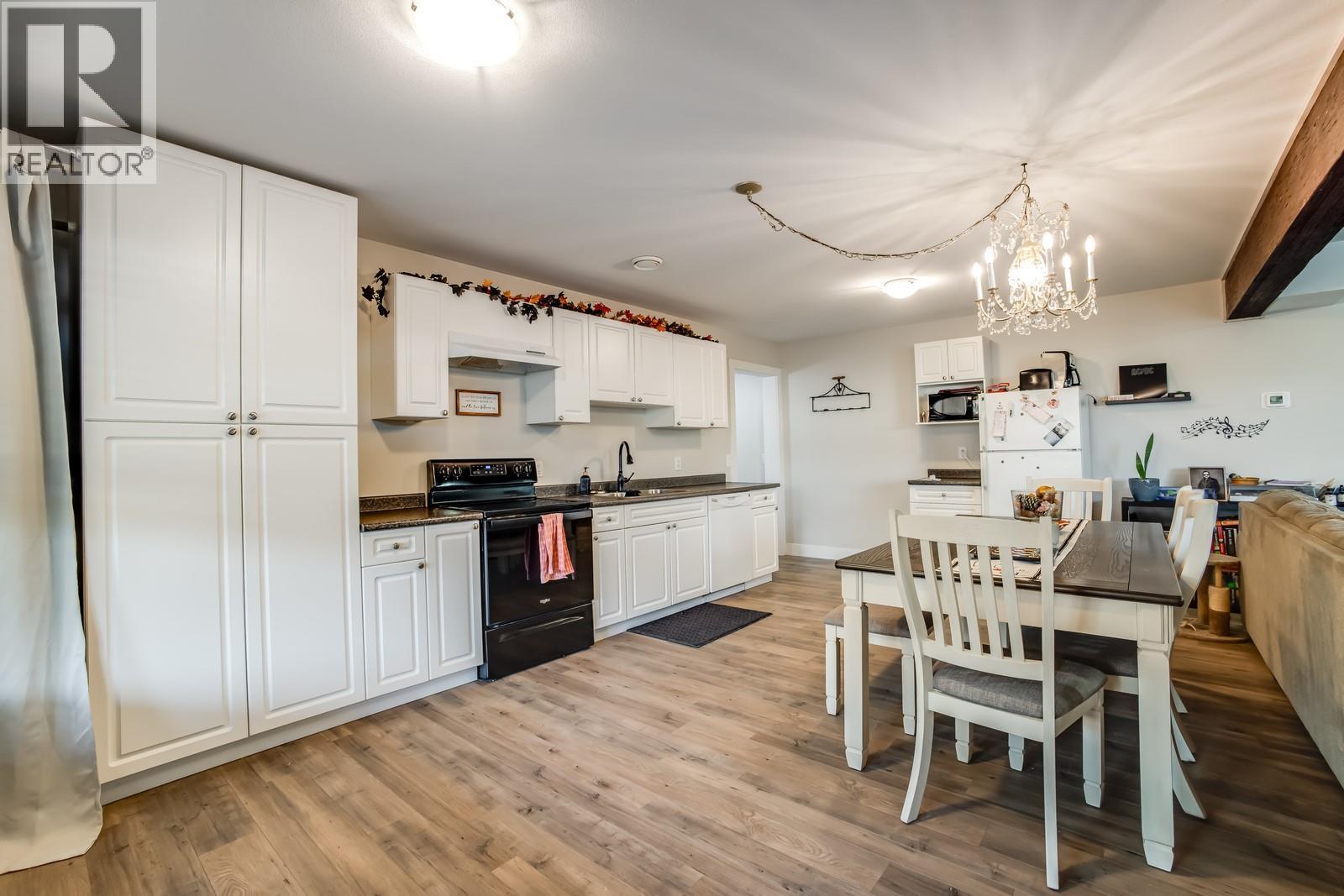 13093 Shoreline Drive. Lake Country, British Columbia