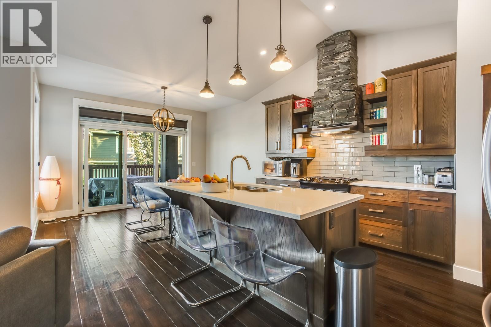 13093 Shoreline Drive. Lake Country, British Columbia