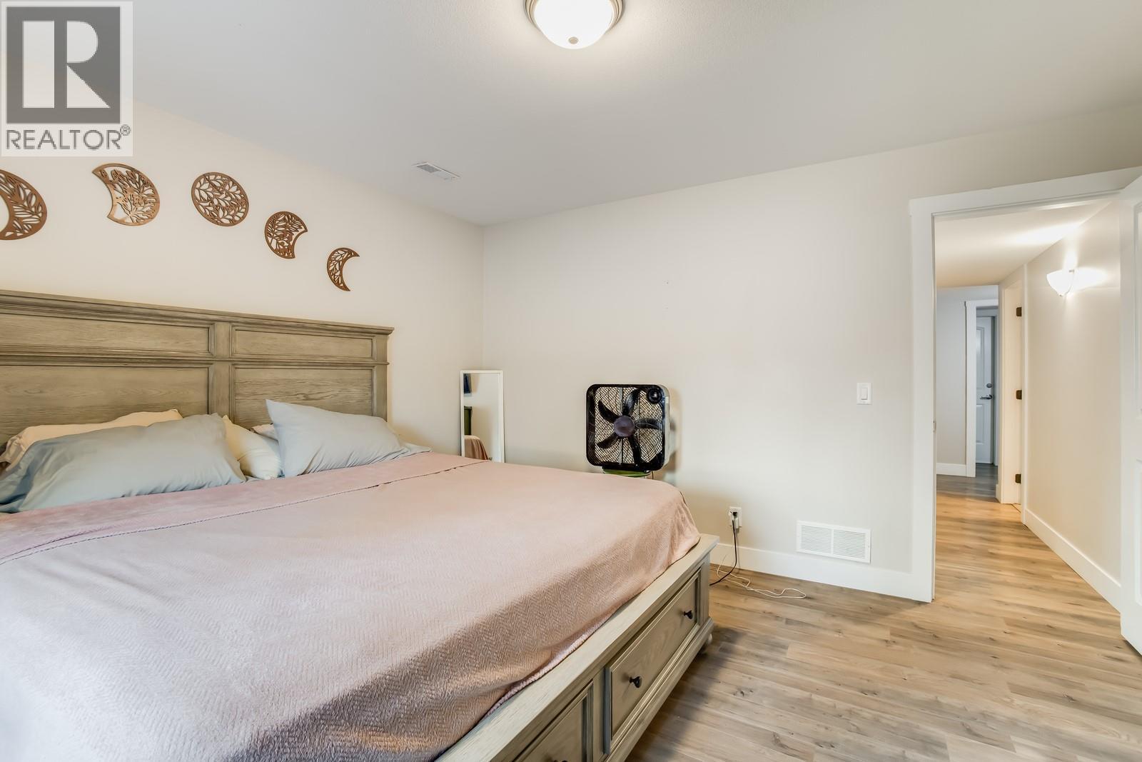 13093 Shoreline Drive. Lake Country, British Columbia