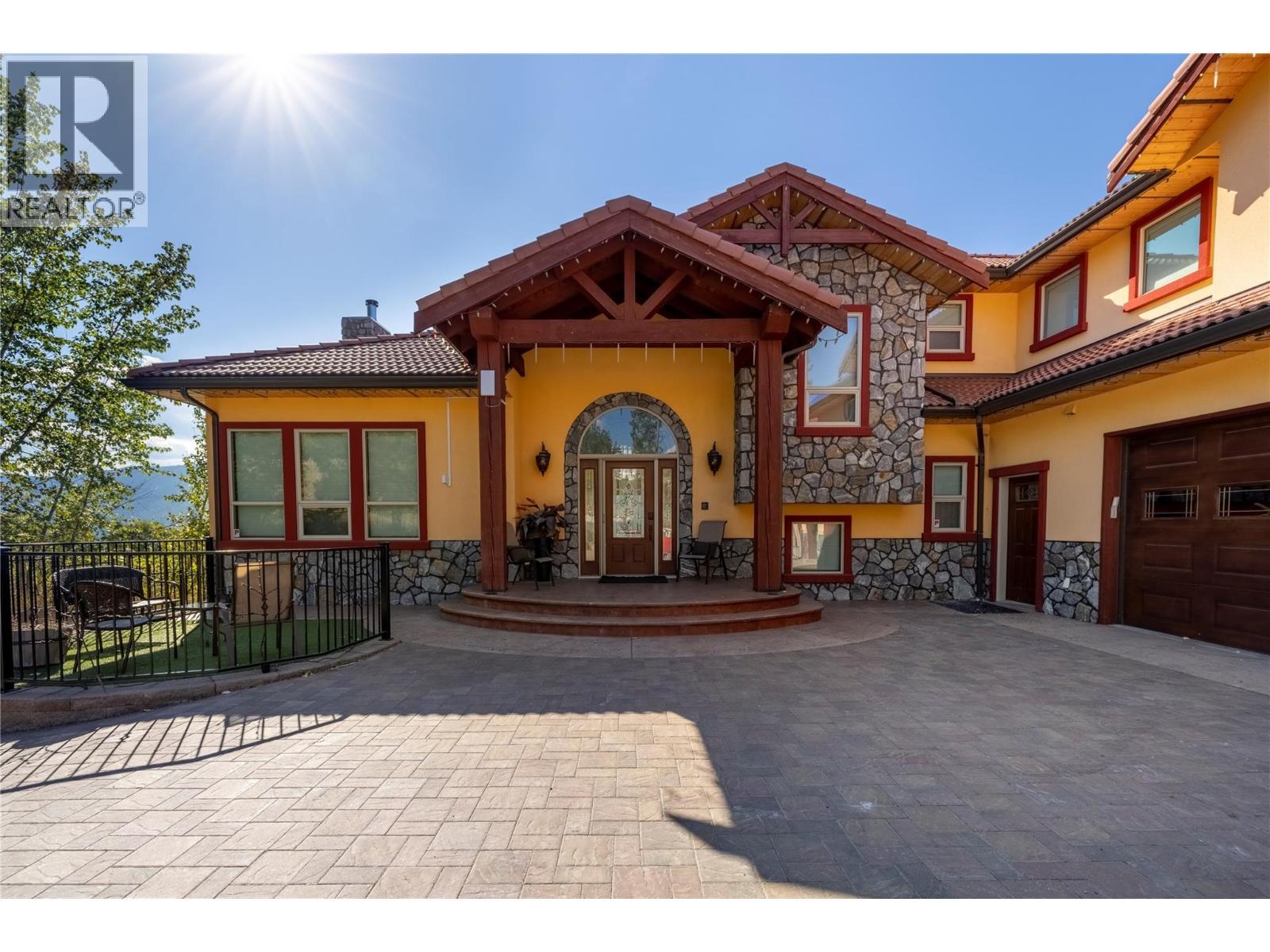 1727 Davidson Road. Lake Country, British Columbia