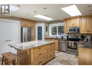 1727 Davidson Road. Lake Country, British Columbia