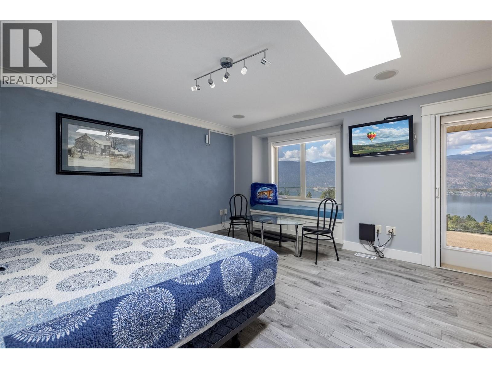 1727 Davidson Road. Lake Country, British Columbia