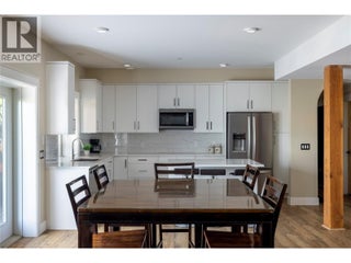 1727 Davidson Road. Lake Country, British Columbia