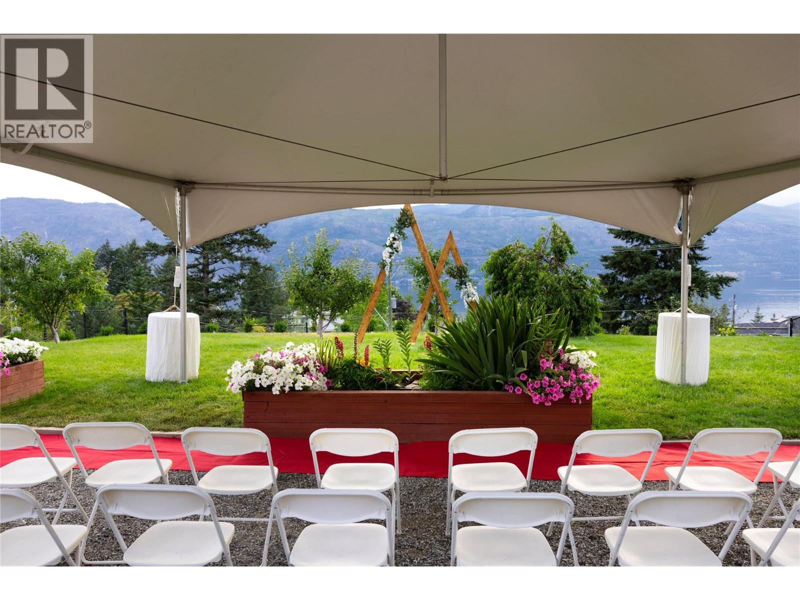 1727 Davidson Road. Lake Country, British Columbia