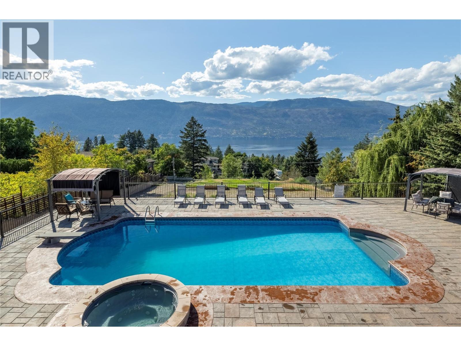 1727 Davidson Road. Lake Country, British Columbia