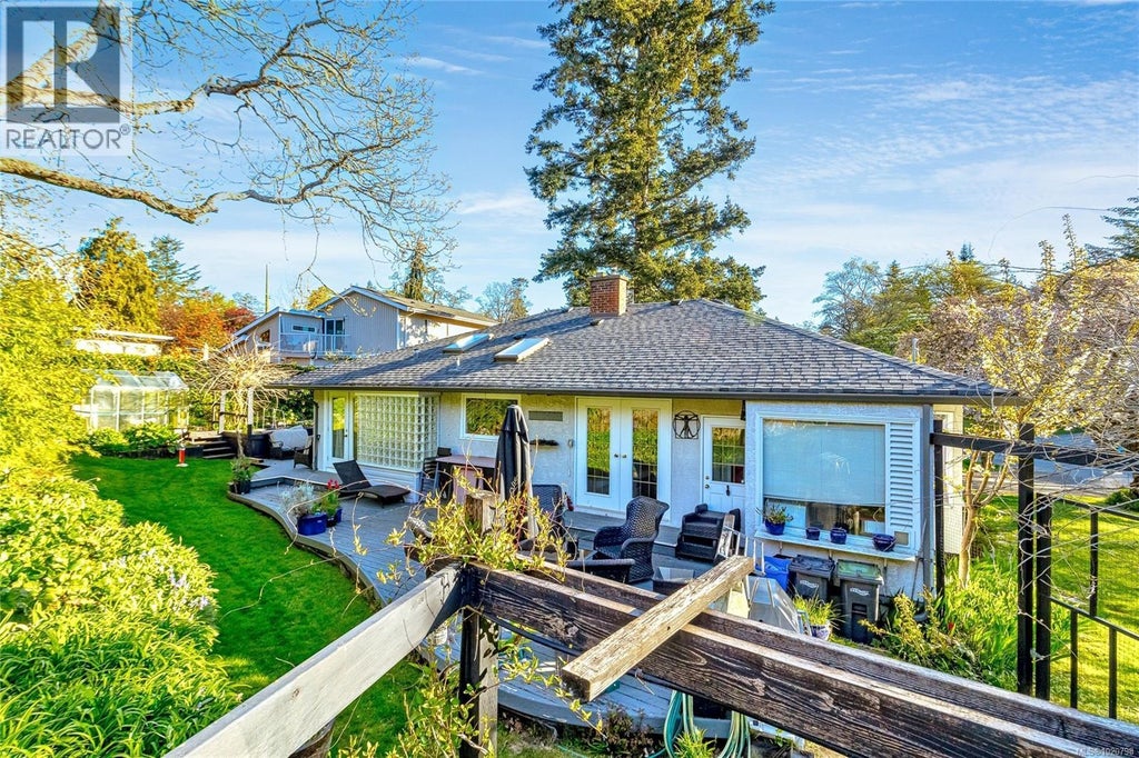 886 Cunningham Road, Esquimalt