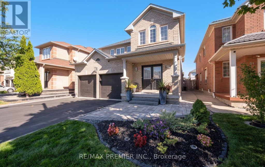 49 Fallstar Crescent, Brampton (fletcher's Meadow)