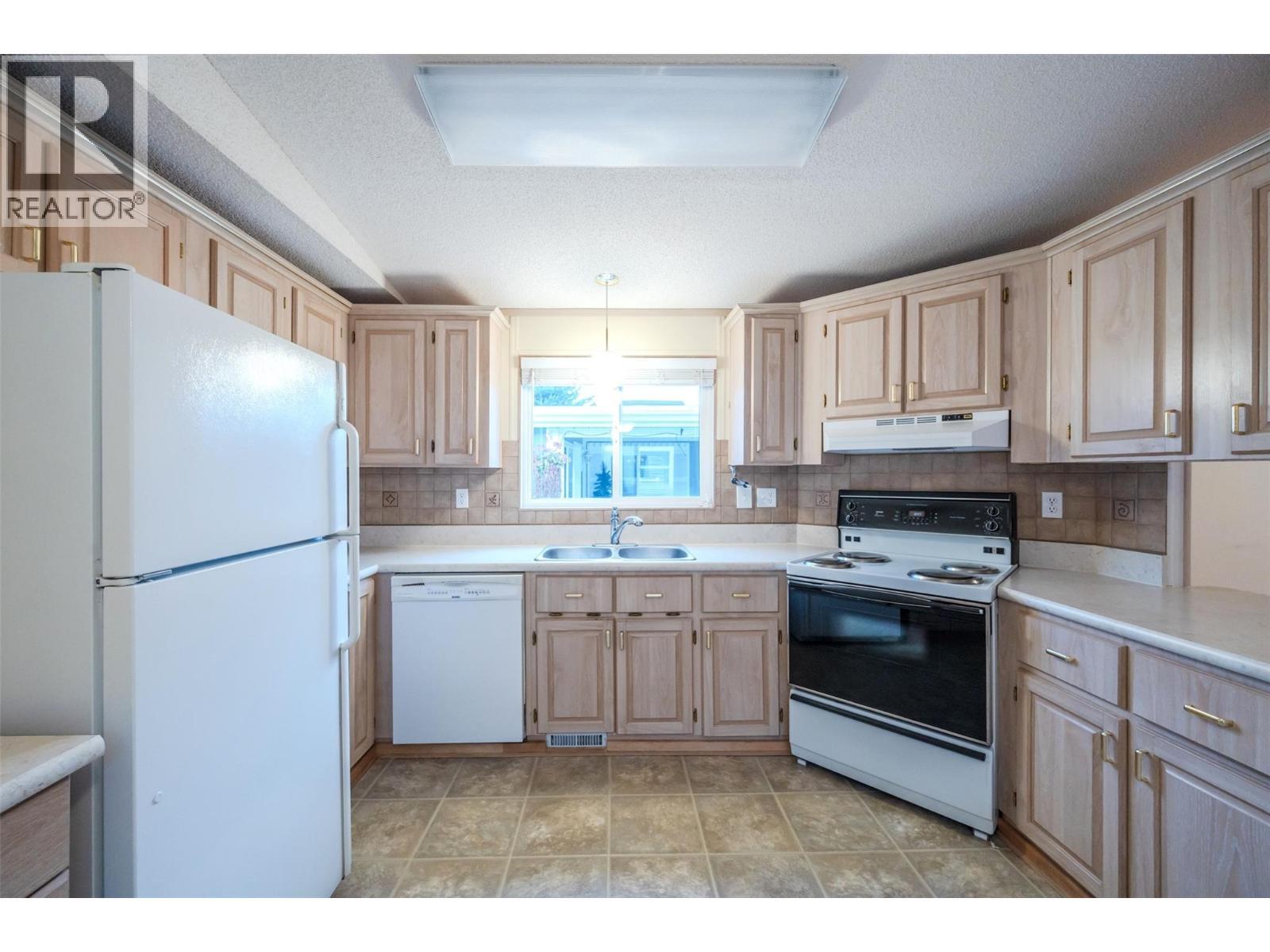 6778 Tucelnuit Drive Unit# 39. Oliver, British Columbia