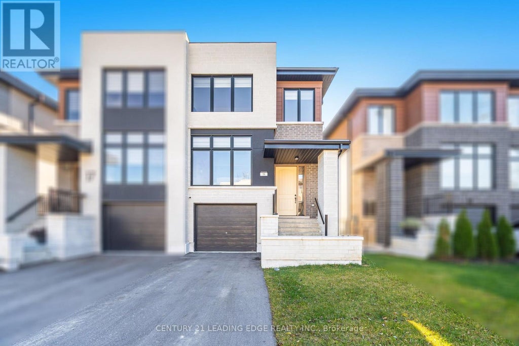 15 Direzze Court, Richmond Hill (mill Pond)