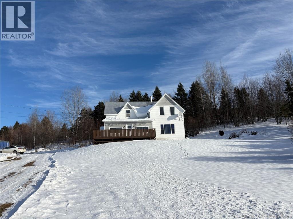 389 East Knowlesville Road, Knowlesville