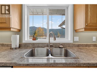 2940 Birch Lane. Blind Bay, British Columbia