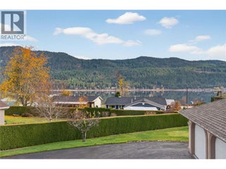 2940 Birch Lane. Blind Bay, British Columbia