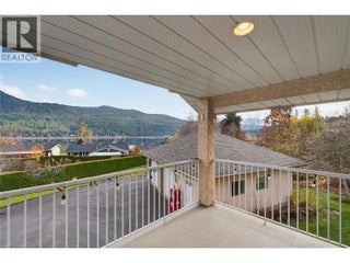 2940 Birch Lane. Blind Bay, British Columbia