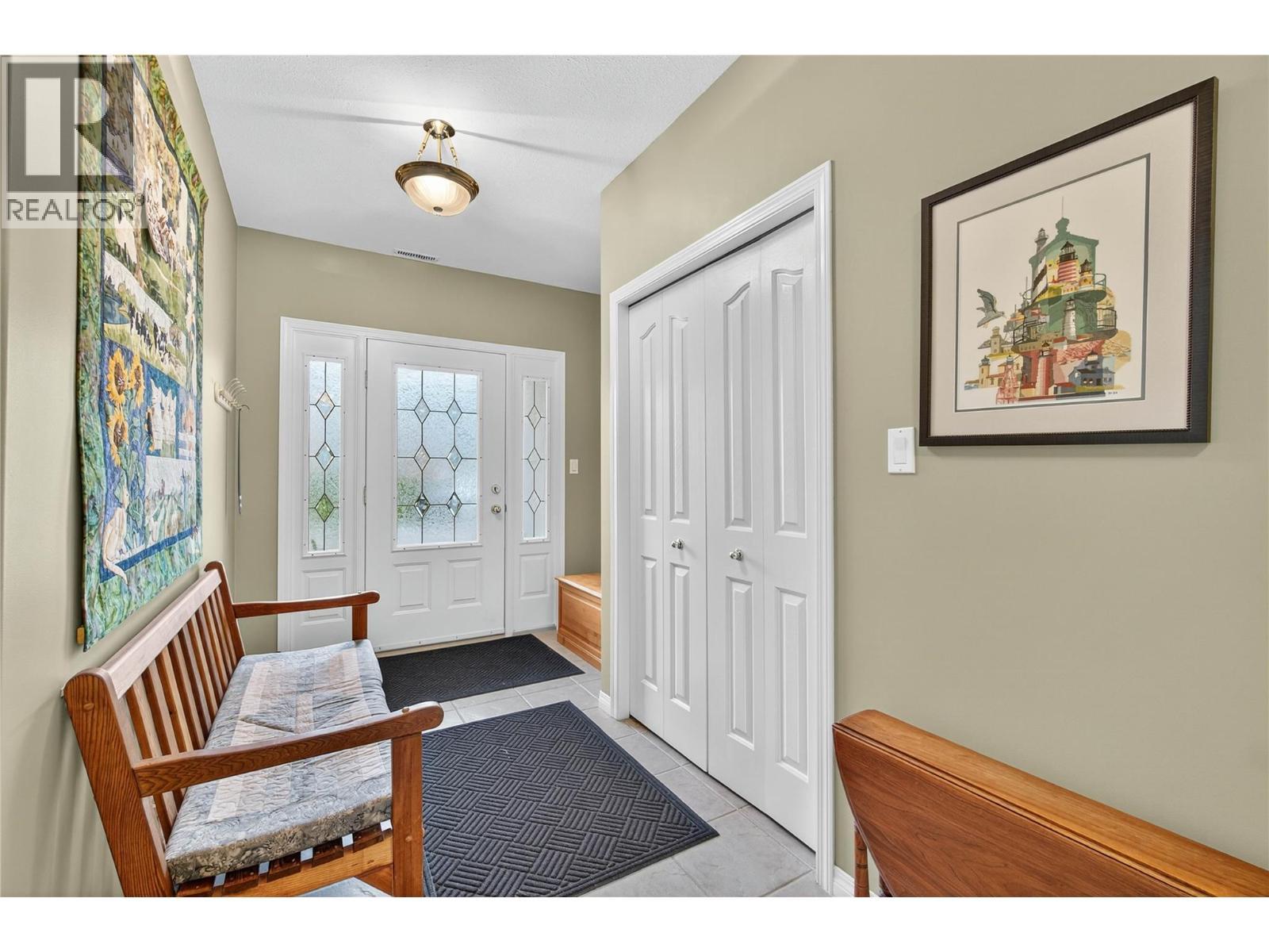 2940 Birch Lane. Blind Bay, British Columbia