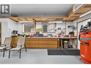 2940 Birch Lane. Blind Bay, British Columbia