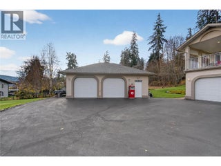 2940 Birch Lane. Blind Bay, British Columbia