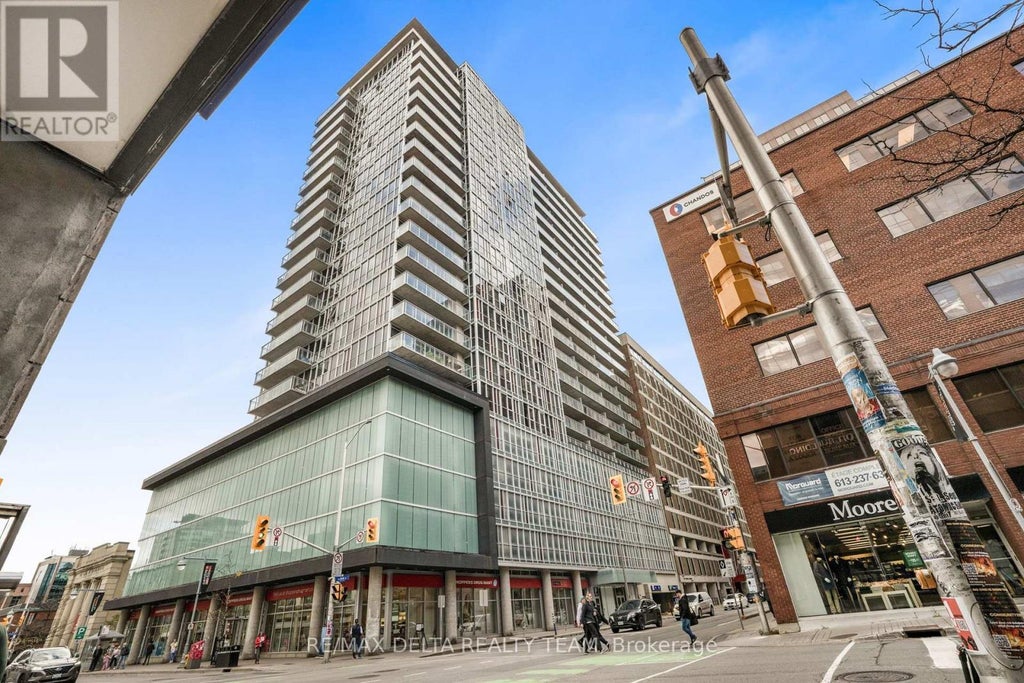 809 - 324 Laurier Avenue W, Ottawa