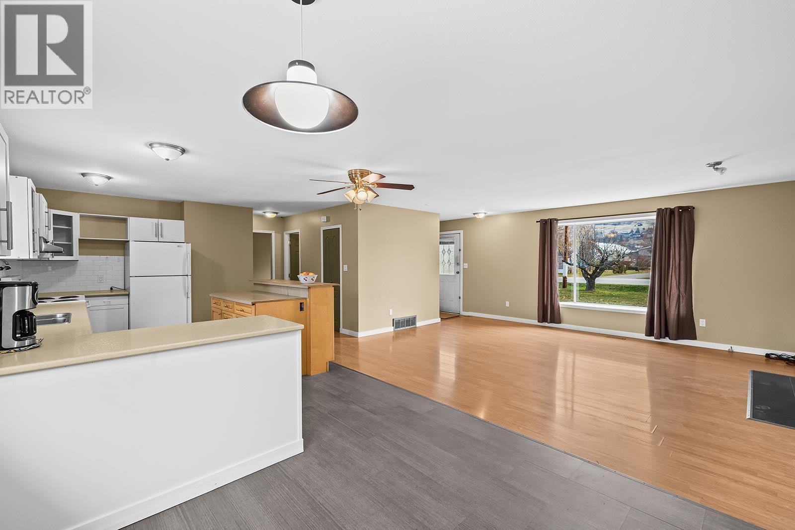 11152 Bottom Wood Lake Road. Lake Country, British Columbia