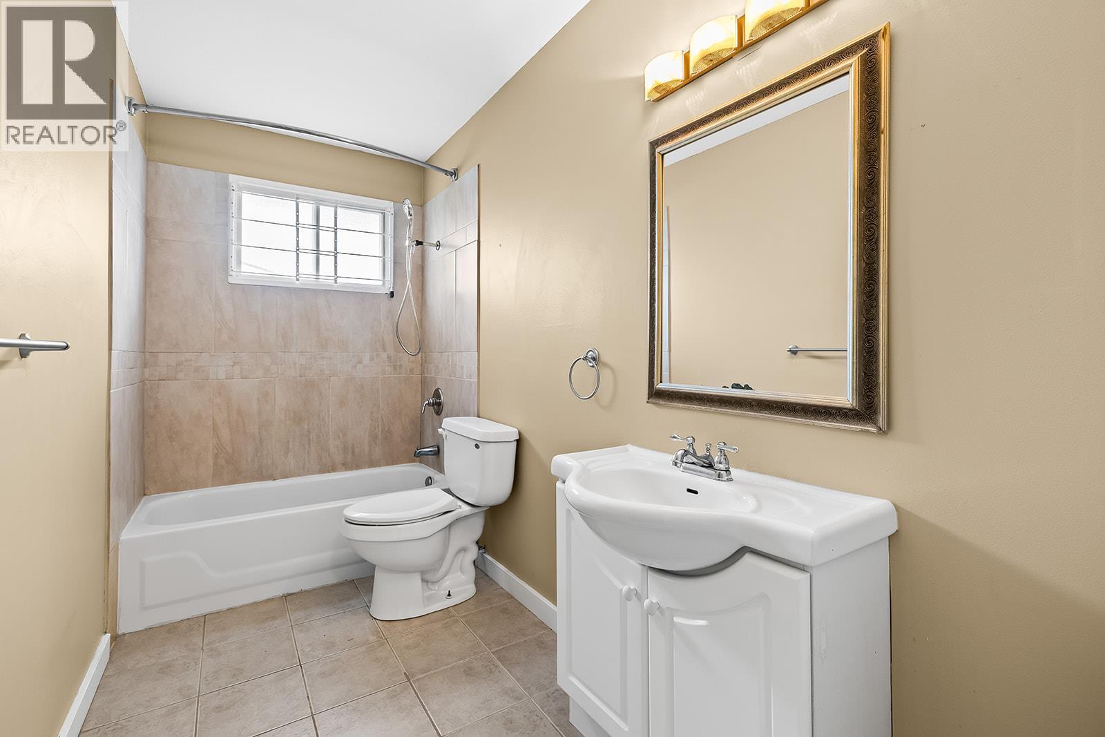 11152 Bottom Wood Lake Road. Lake Country, British Columbia